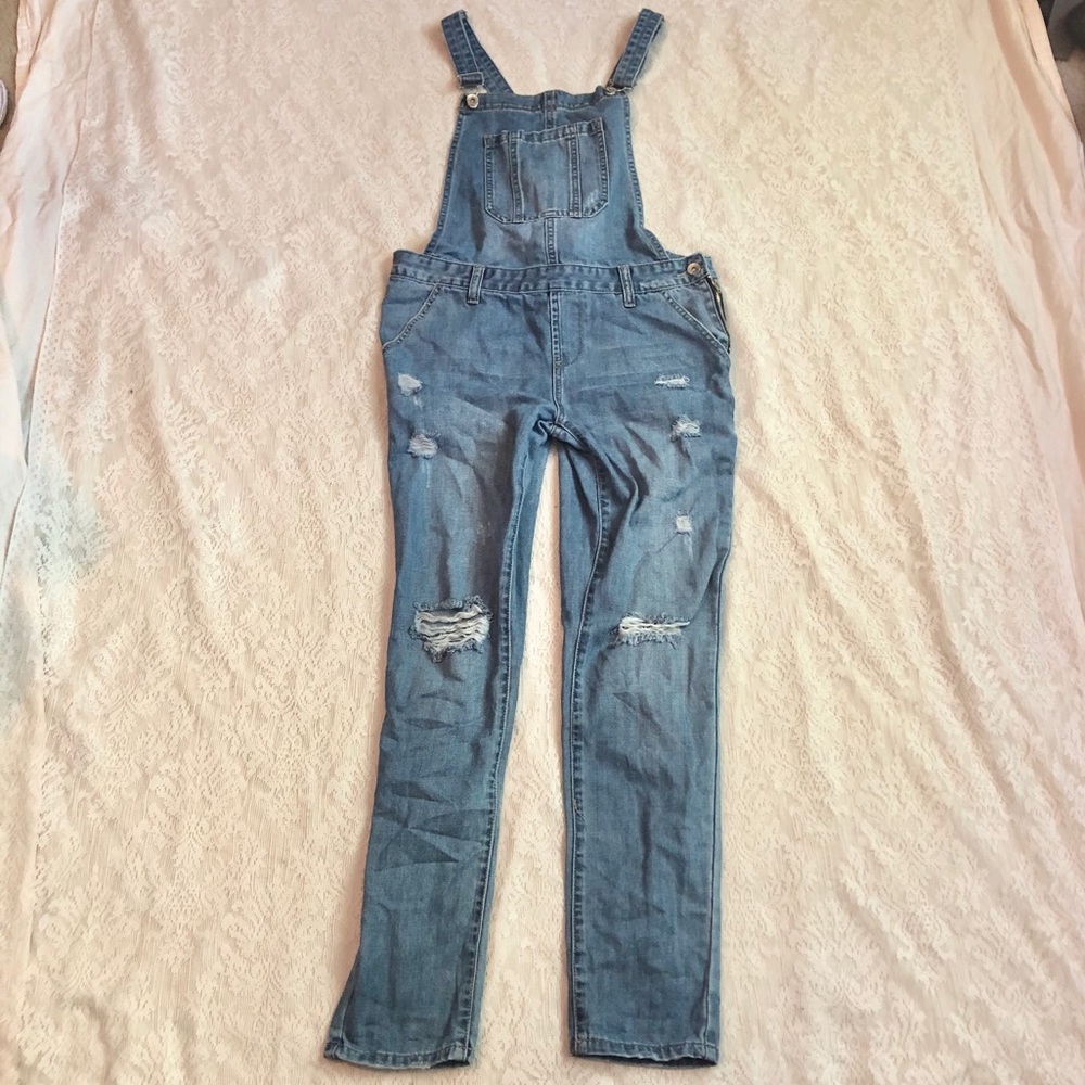 Bohabillie distresses denim overalls